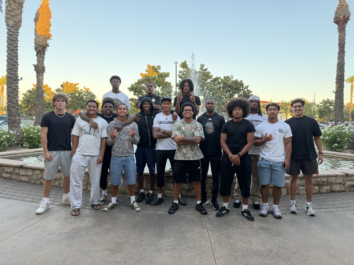 FBCoachHardaway's tweet photo. Fall Camp around the corner βοΈπ Excited for this group of young men #Wideouts #GoDogs πΆ https://t.co/SqFCI7bU61