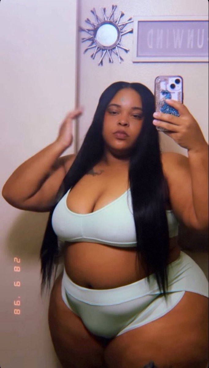 TwoPoundxx's tweet photo. 🩵🍑 https://t.co/3fXatEVn7N