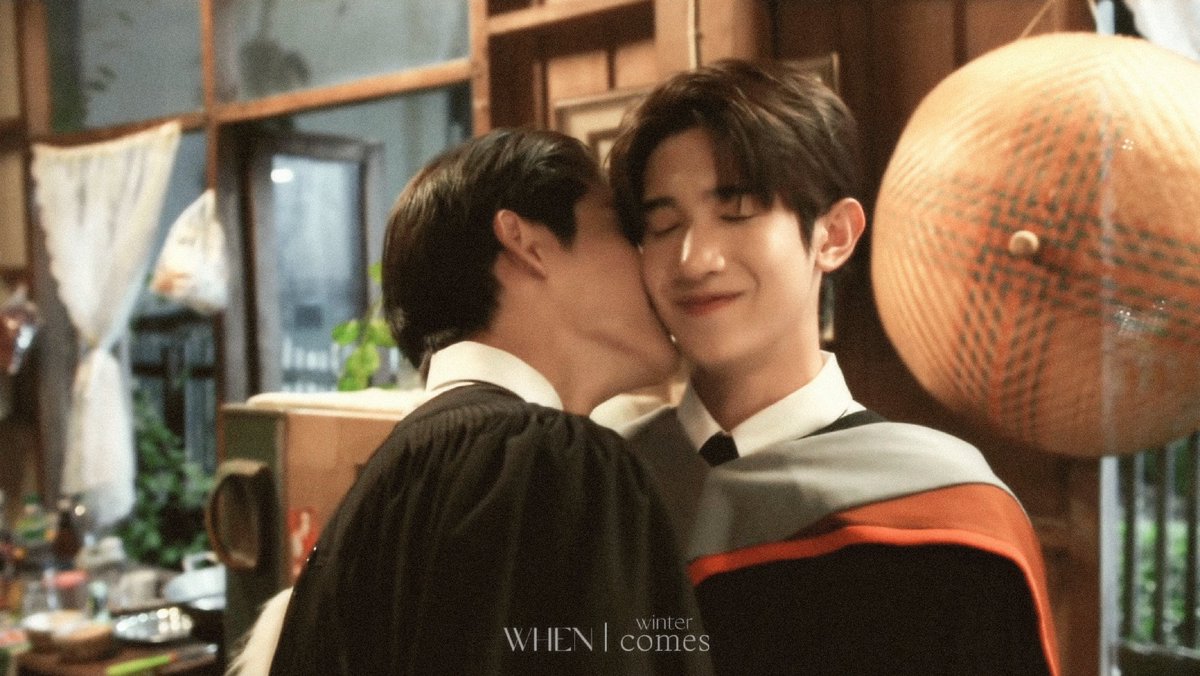 Methaves0121's tweet photo. you'll always be loved and remembered

TONSOM FINAL FAN MEETING

#WhenOrangesFallFinalEP https://t.co/BbUnXjRovc