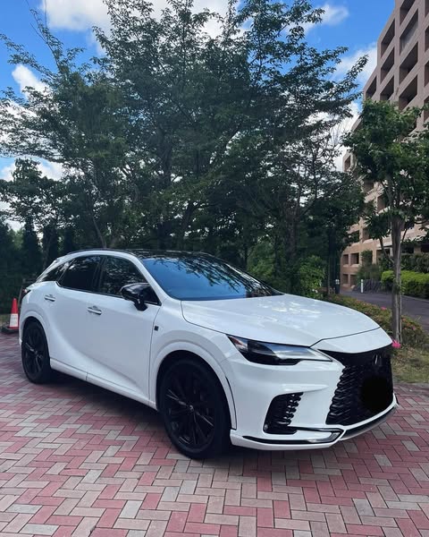 Morgan24312435's tweet photo. 白と緑🚙 https://t.co/goUfHJRe8u