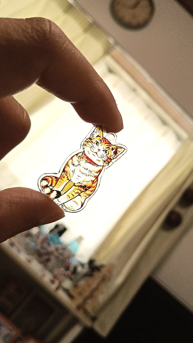 shalfe0121's tweet photo. ういたんのプラ板でてきた(ˊ˘ˋ) https://t.co/XTe0sRwNyL