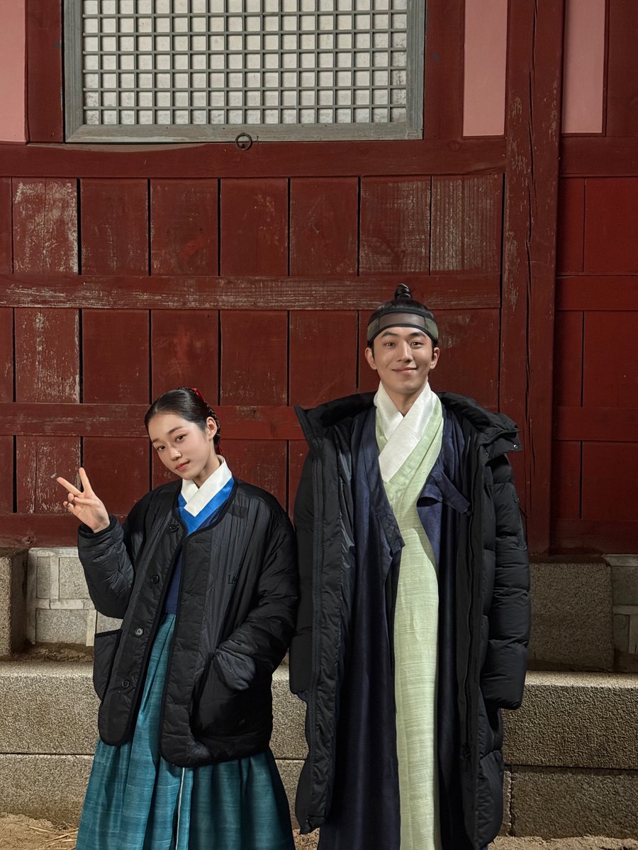 snowflakemlet's tweet photo. Ama calon vs Ama Babeh 😭

#TheEastPalace https://t.co/lqyJdHopJS