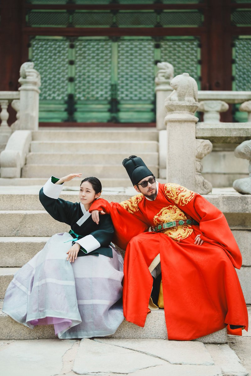 snowflakemlet's tweet photo. Ama calon vs Ama Babeh 😭

#TheEastPalace https://t.co/lqyJdHopJS