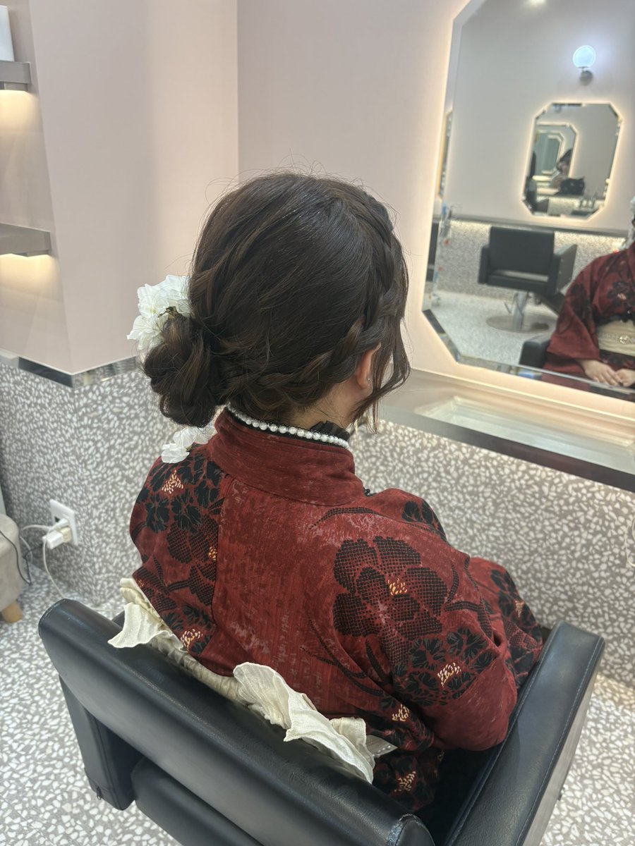 ro__riii's tweet photo. 浴衣参戦‼️‼️
ヘアメもかわいくて大満足💮💮 https://t.co/5KVlAs6tdT