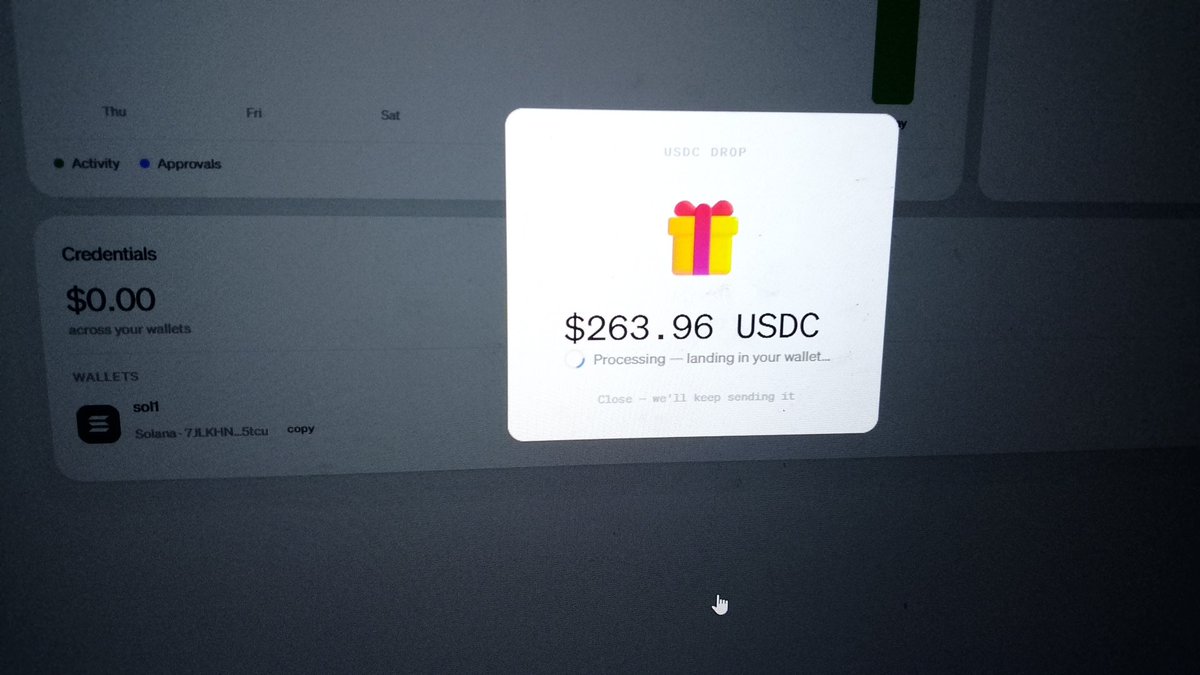 CryptoHindidemo's tweet photo. 🚨 Free USDC Rewards for ChatGPT &amp; Claude Users 🎁

MoonPay has launched PayBox, a non-custodial wallet that allows ChatGPT and Claude to make onchain payments securely after your approval. https://t.co/7exBNArAkP