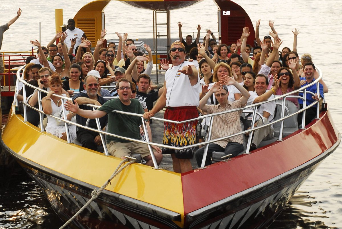 FireEscapeCast's tweet photo. It was discussed what our boats would look like in the next episode, so you'll need this picture! New episode out on Monday! https://t.co/jiWX5gxWAy