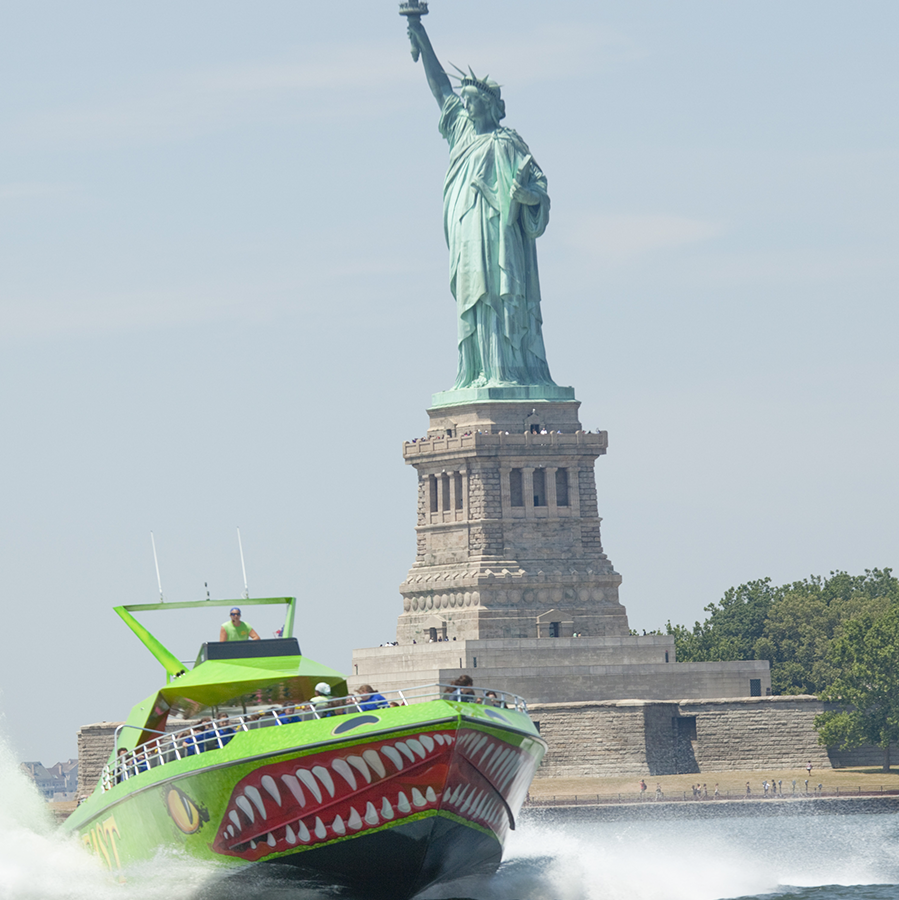 FireEscapeCast's tweet photo. It was discussed what our boats would look like in the next episode, so you'll need this picture! New episode out on Monday! https://t.co/jiWX5gxWAy