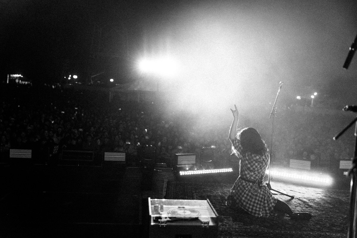 mitskicentral's tweet photo. new photos of mitski at fuji rock by lexie alley https://t.co/ypWGUP2dcV