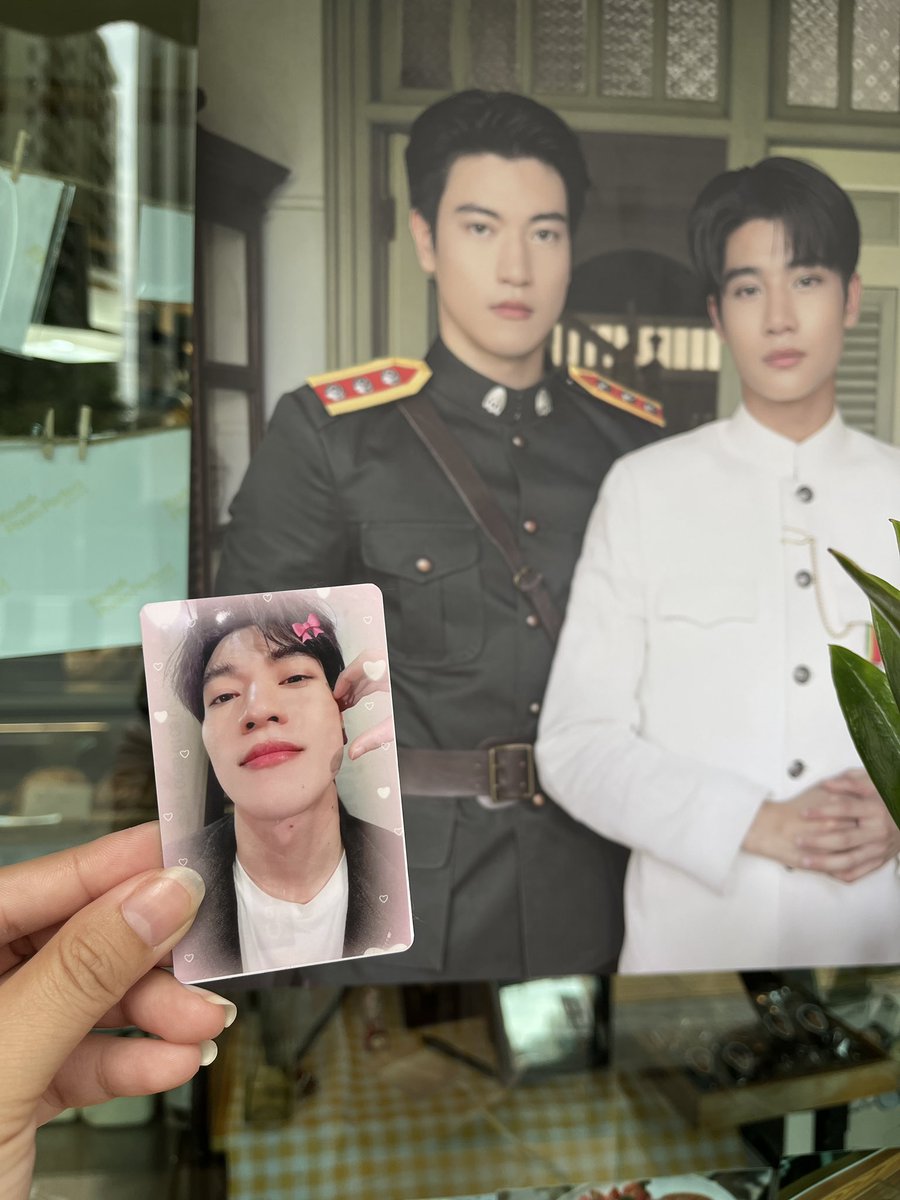dreamiemuses's tweet photo. แง้บๆ ไปคาเฟ่มาล่ะะะ น่ารักมากมาก
อินอง ภพธีร์ทินกร เต็มไปหมดเยยยย 🎀

#InnOngsa
#อรุณรุ่ง
#TheEdgeofHorizon https://t.co/H45rFGvo6H