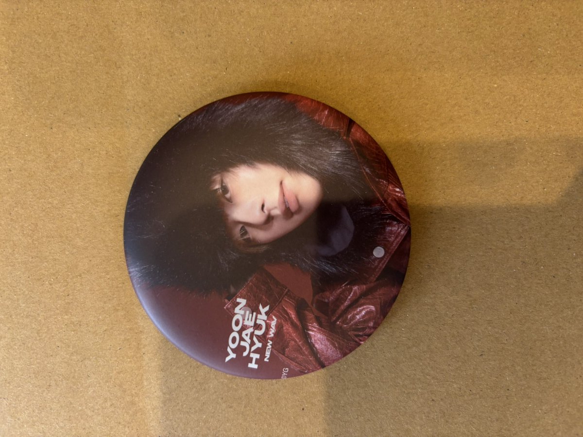 Nonokadthv's tweet photo. @meguk30 缶バッジのジュンギュとジェヒョクを交換したいのですが現在郵送は行なっていませんか？ https://t.co/LFbU5IFdk2