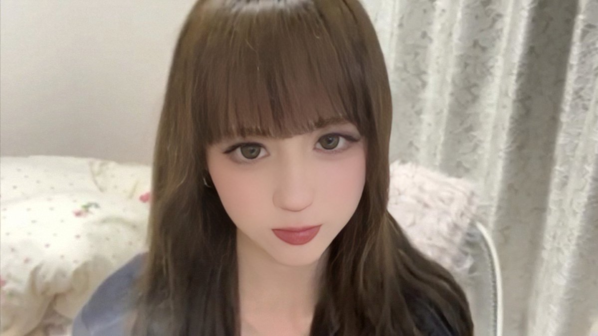 kataharu1970's tweet photo. キョロ(・ω・`三´・ω・)キョロ
スクショには撮る者の心の内が反映されるとかされないとか…昨日はお話会からの夜配信…お疲れさまです(*`・ω・)ゞ🍅
#めろさなちゃ
#白鳥沙南
#LITMOON
#りとむー今日は撮影とか https://t.co/TSd17u96sT