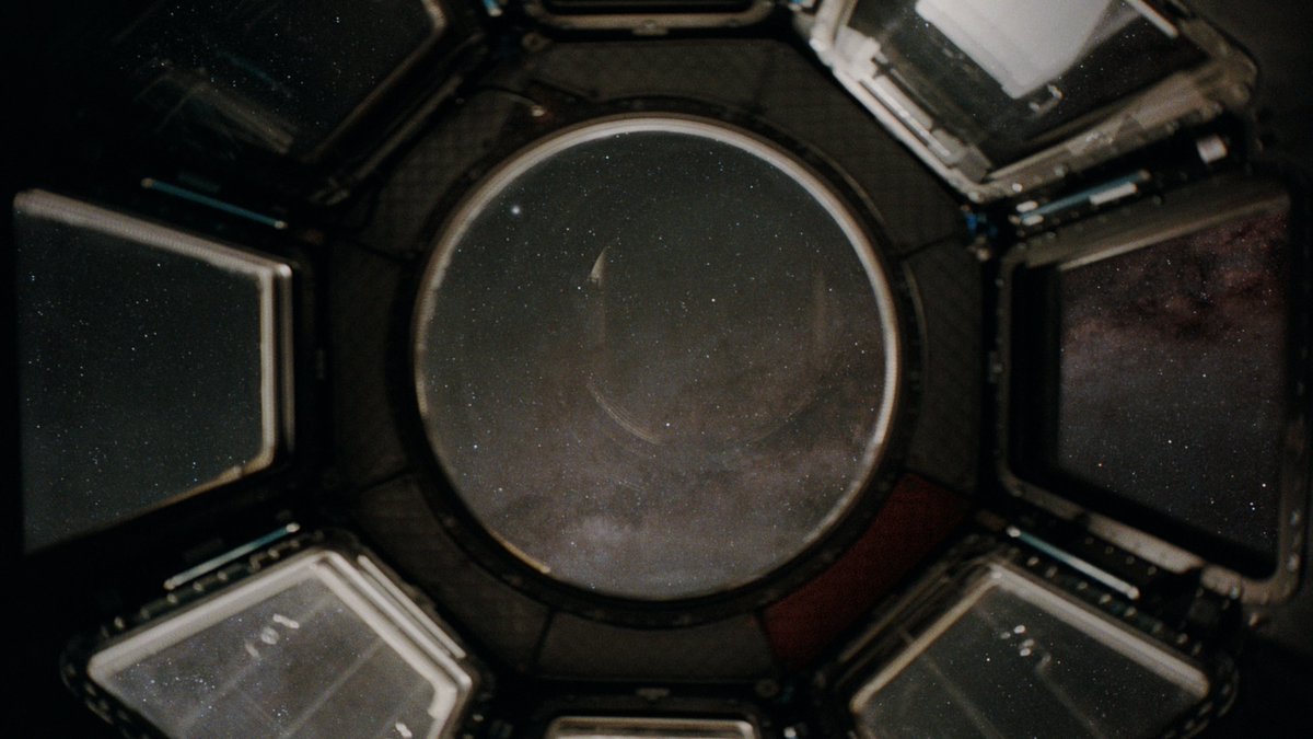 HighDefDiscNews's tweet photo. UPDATE:

Yes, PROJECT HAIL MARY on 4K UHD Blu-ray does shift aspect ratios for the footage [primarily] in space and the flashback footage. 1.78:1 aspect for what was IMAX enhanced in select theaters, and 2.39:1 aspect ratio for the flashback footage [on Earth].

Here are some early 4K shots to show you.