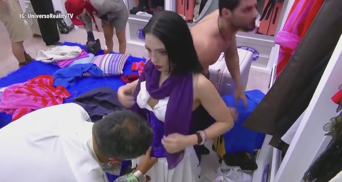 ausbyserrat's tweet photo. El outfit de Arantza está inspirado en Choso de jjk? https://t.co/i4bfwYQUKU