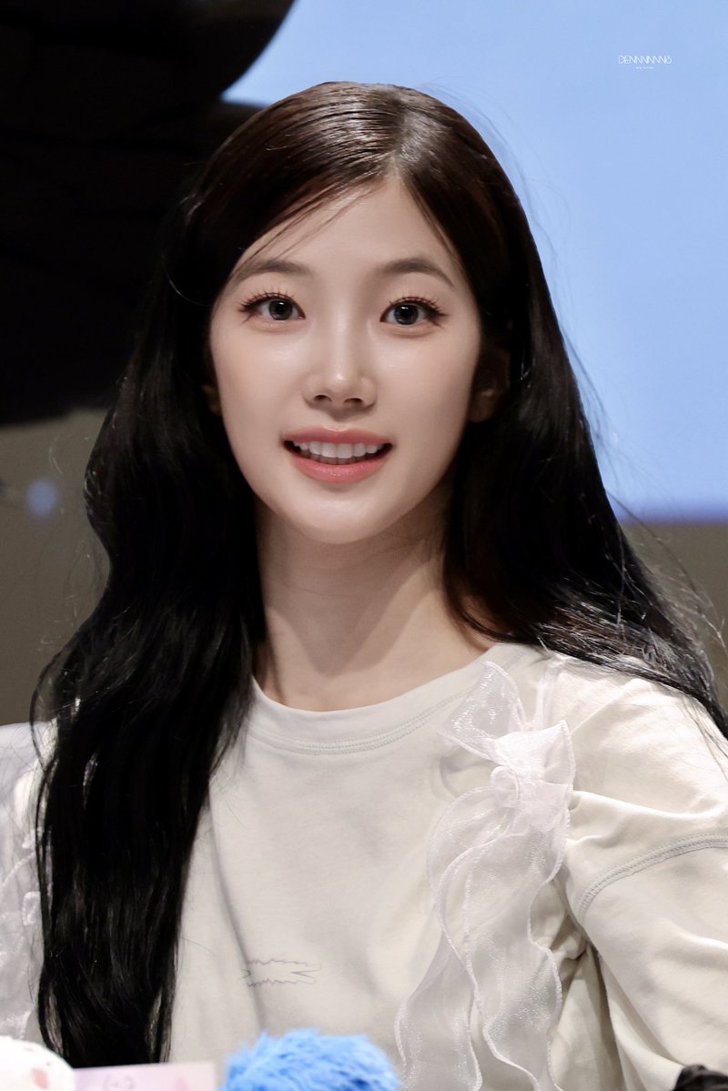 den_zuha's tweet photo. 我們靜岡場見🩵

#르세라핌 #LE_SSERAFIM 
#카즈하 #カズハ #KAZUHA https://t.co/Rj0td82rTD