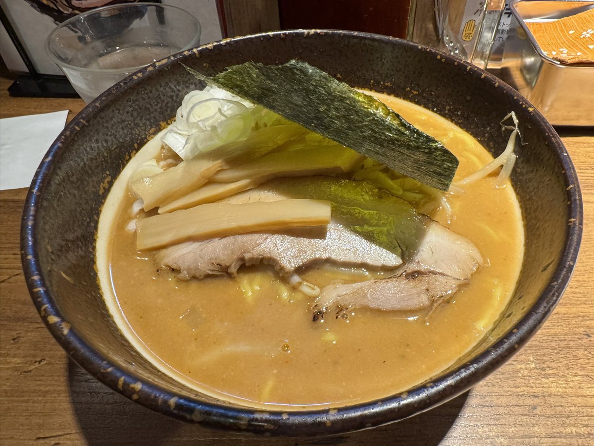 yfa62511's tweet photo. いつものカフェに行くとタバコ吸いたくなりそうなので味噌ラーメンへ🍜🐼✨ https://t.co/irG8afkDAW