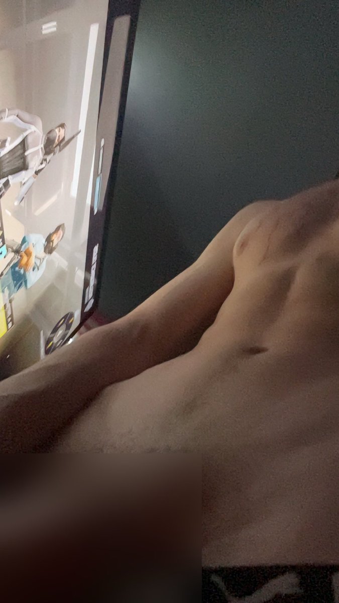 sixxxix's tweet photo. i need some cake, even if it has a candle 🙈
#bwc #chudai #nsfwtwt https://t.co/E0PyiXcMoY