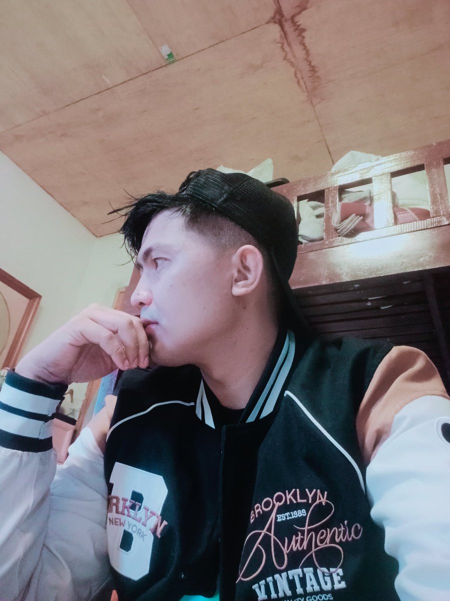 Matthewmassuer's tweet photo. available today butuan city book now☺😊just txt or call 09662608656 for booking and reservation for massage. 
#butuanmassuer 
#alterbutuan   
#LegitMassage 
#butuancity 
#massagetherapy 
#tall,moreno and gentlemen
#5,9 height
#highlights 
#followers https://t.co/CXRNfnw8Z4