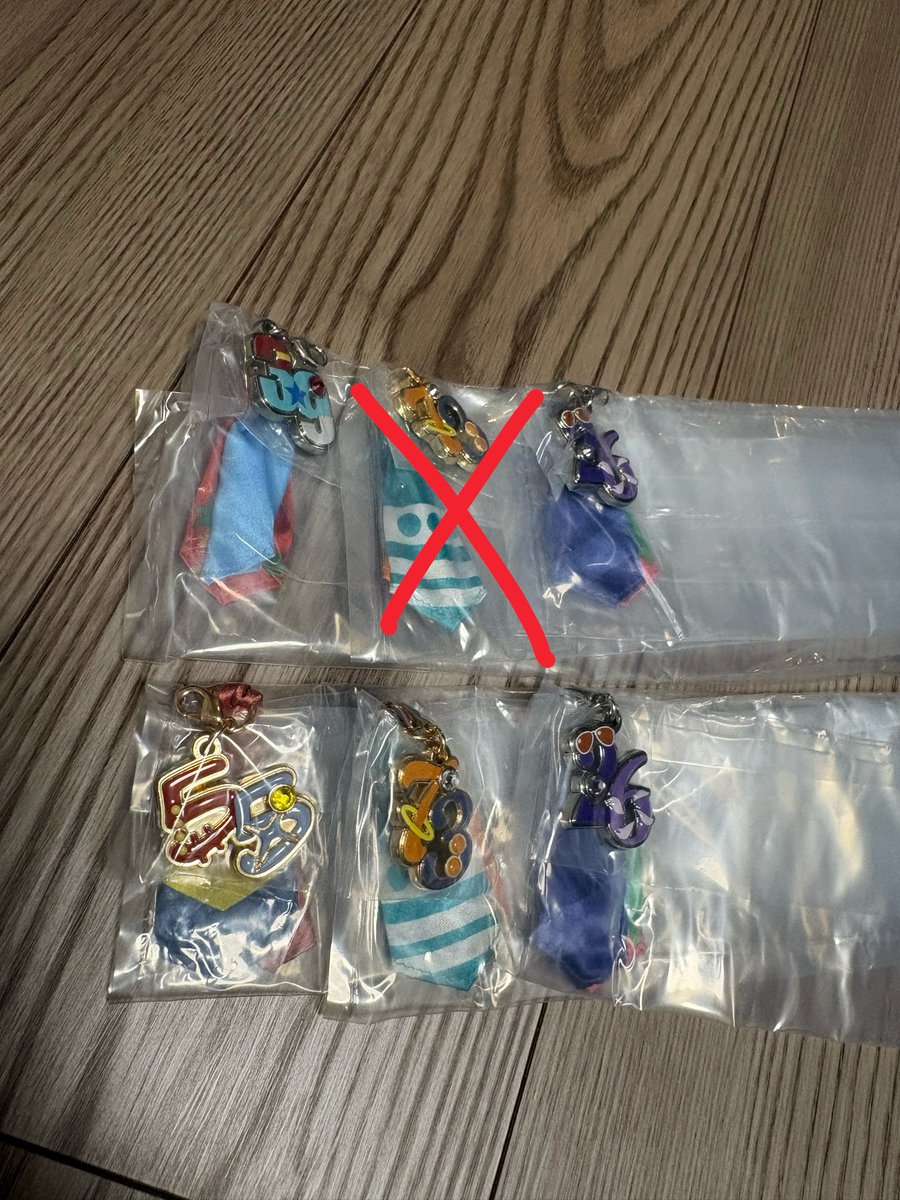 risa_usj's tweet photo. 【交換】
USJ グッズ　ワンピース　プレミアサマー

コレクタブルチャーム
譲→☆ルフィ、フランキー、ロビン×2、ナミ
求→☆サンジ>定価(1100円)

ルフィは交換のみの募集です。
本日、明日、明後日(平日は夕方以降)イン予定です。大阪市内手渡し可。
検索からもよろしくお願いします！ https://t.co/4YNnYgJtxA