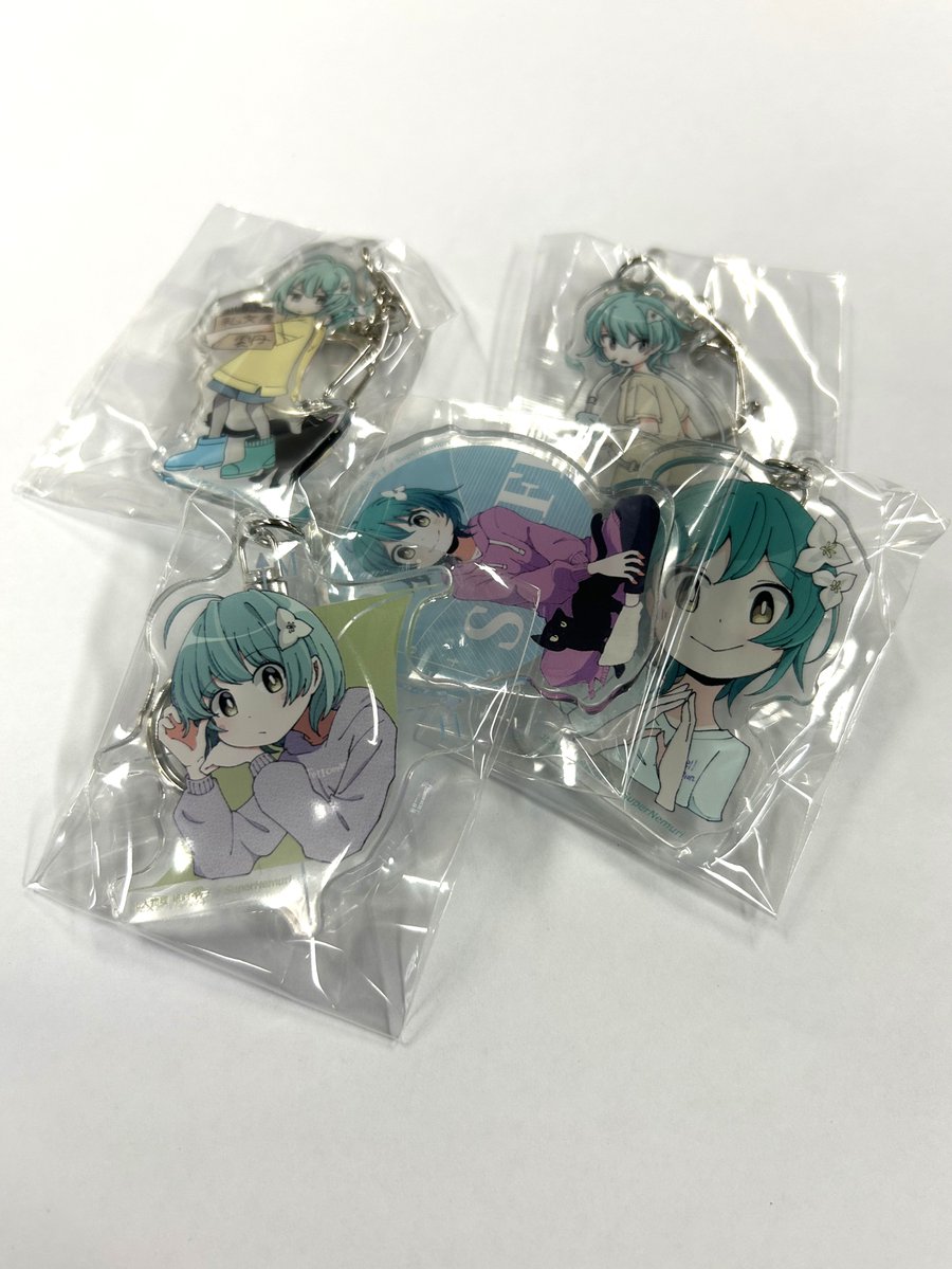 RaycoZettai's tweet photo. 【📣絶対零子グッズ第2弾📣】 
ついに……絶対零子のアクリルキーホルダーガチャが登場します✨✨ 
全6種(シークレット1種)に加え、物理おみくじ付きの豪華仕様🎁 
8/1(土)より北大博物館ミュージアムショップで販売スタートします！ 
あなたの推し零子はどれでしょうか❄️ https://t.co/Pt8A198Ofh
