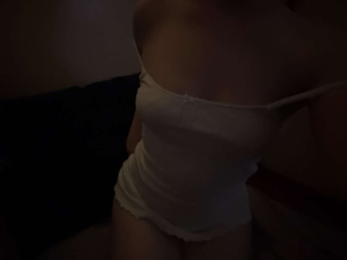 KneelOrCommand's tweet photo. cum take it off #nsfwtwt #slut #bwc https://t.co/IxzzFIhMbQ