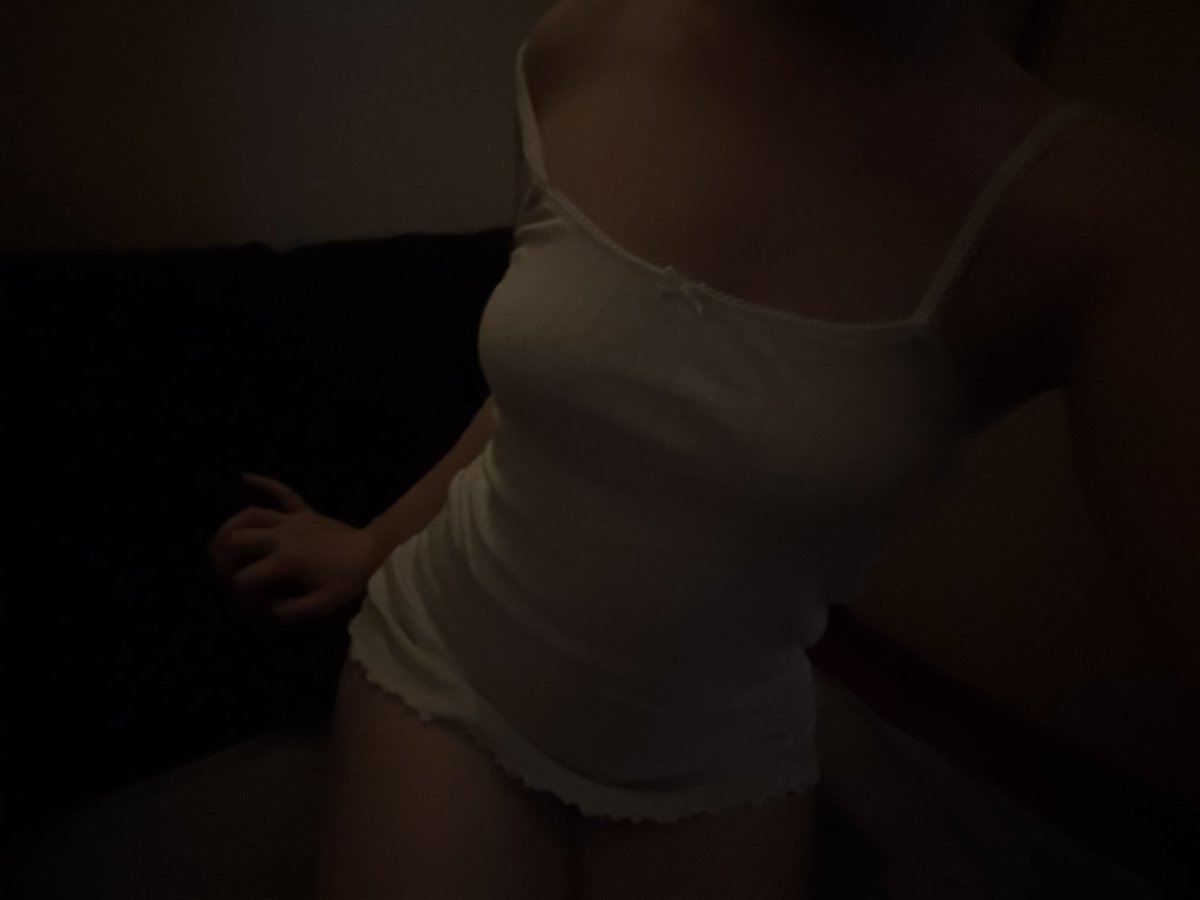KneelOrCommand's tweet photo. cum take it off #nsfwtwt #slut #bwc https://t.co/IxzzFIhMbQ