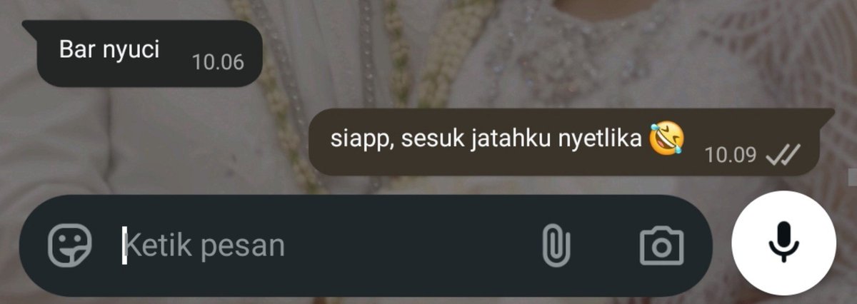 ladyskaaa's tweet photo. dua bulan semenjak menikah diriku tidak pernah nyuci baju lagi, makaci suamikk 💋 https://t.co/nYOQw9nlD9