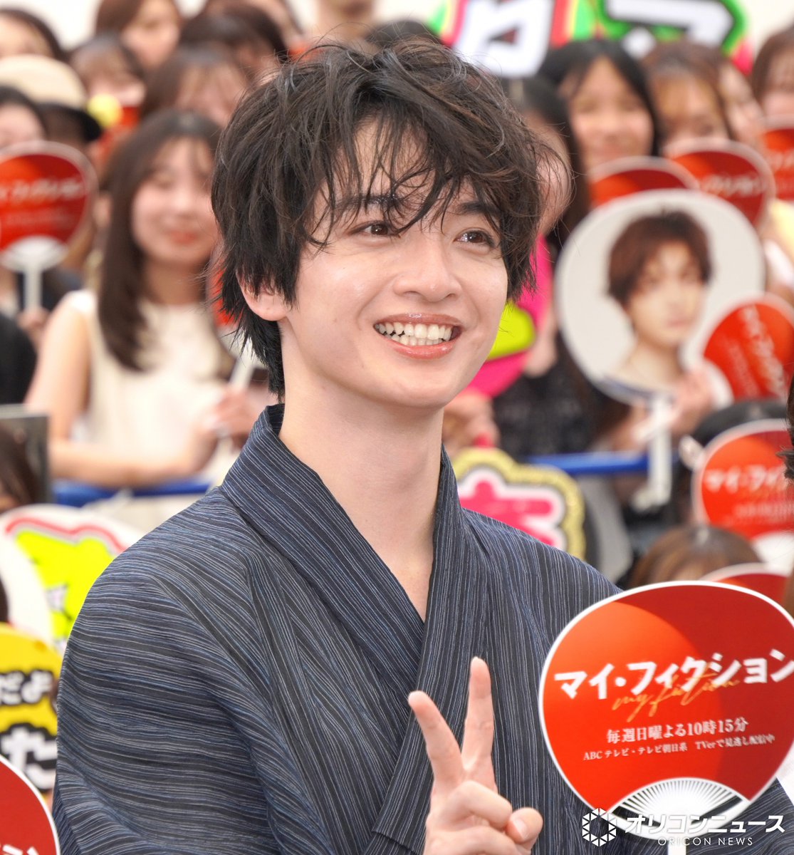 oricon's tweet photo. キスマイ玉森裕太、浴衣でイベント登場🎐
ドラマ『マイ・フィクション』
打ち上げは流しそうめんに決定❗️
⠀
ファンにも呼びかけ
ジャンボたかお「めんつゆ持参で」
https://t.co/3wSXUtIQA1
⠀
#マイフィクション ファンイベント
玉森裕太、森川葵、宮澤エマ、野村周平
ジャンボたかお（レインボー） https://t.co/T0BjZyD3QP