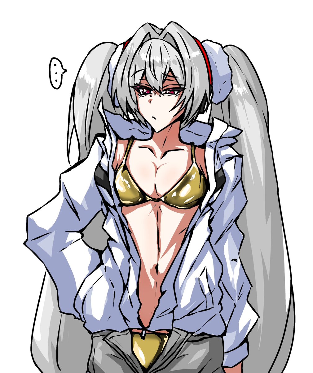 35358901mrs's tweet photo. ルナを変な目で見ている指揮官は僕が殺します（切腹） https://t.co/o1r4dmvX6E
