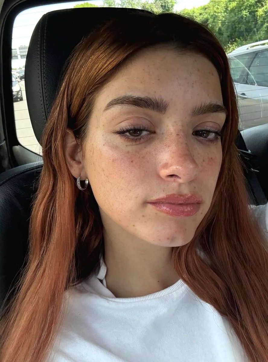 TIKTOKFAG_'s tweet photo. LIKE FOR A DM. https://t.co/s3U5sgry05
