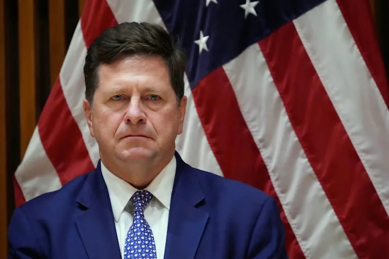 J_Fdz_Menendez's tweet photo. El nuevo jefe de la Inteligencia Nacional de EE.UU. no es un desconocido para México. Jay Clayton encabezó las investigaciones de la Fiscalía del Sur de Nueva York sobre presuntos vínculos de políticos mexicanos con el narcotráfico. Hoy tendrá bajo su mando 18 agencias.
La historia hoy en #TodoPersonal