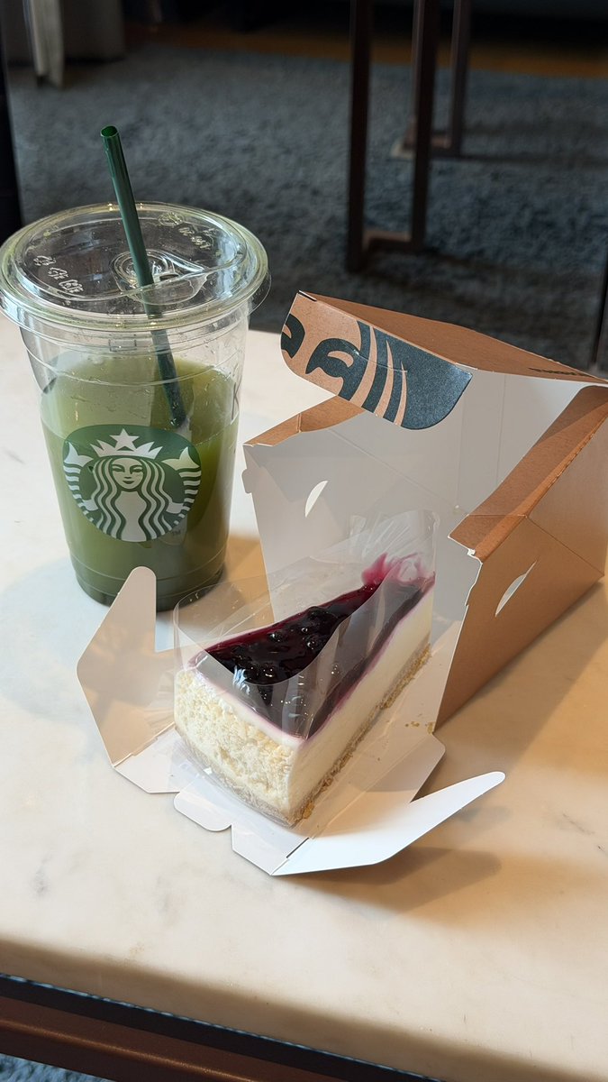 ppst626's tweet photo. 🍵🍇🧀🍰 https://t.co/uoO2CB8UCA