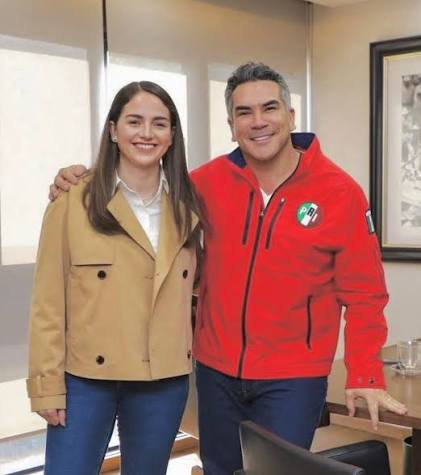 arturofenix71's tweet photo. @TaniaLariosMX @alitomorenoc Haber pendeja... donde estan tus pruebas con documento y videos de que son narcos... los tienes... o solo eres la clasica  pendeja sueltanalgas de ALITO...dijo por que tu de politica no sabes ni un pito... solo protegiendo al que te dio el cargo... asi de claro... https://t.co/lb2LsbJQnG