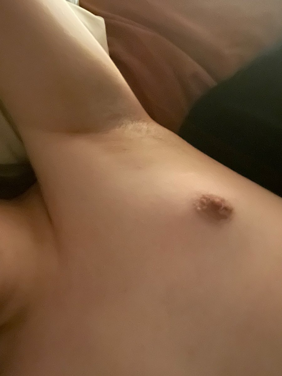 Notsafeforlav's tweet photo. Shaved my bush https://t.co/LzpQ4yk0GD