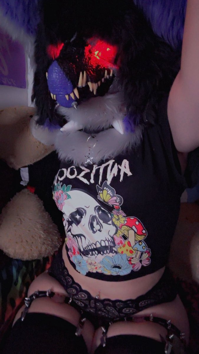 DumbpupXb's tweet photo. I could be the star in your dreams 🤭 (more for purchase like this on my kofi✨, link in bio🖤) #MDNI #NSFW #altfurrygirl #fursuit #furry #altfurry #fursona #furryfandom https://t.co/cK02UOMve0