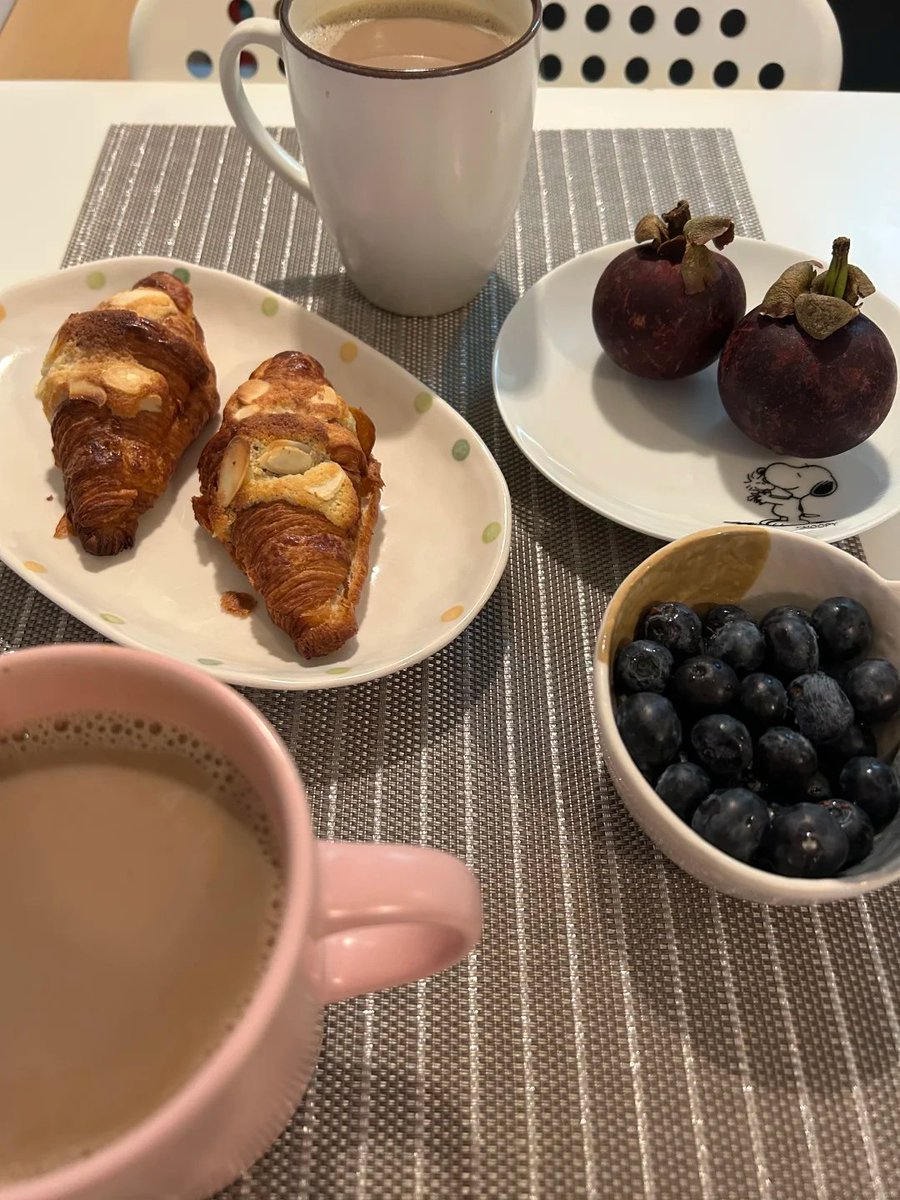 ChromeStaxsy's tweet photo. 母との朝食🥞 https://t.co/sg1gqWp2le
