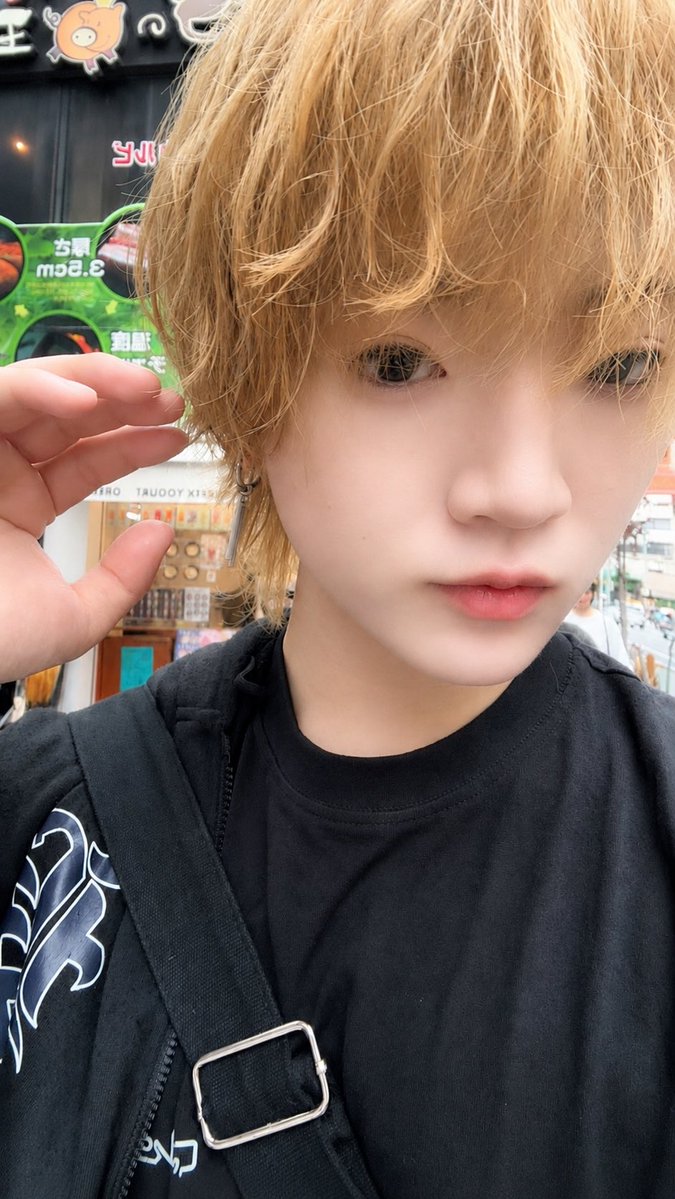 natu__sb's tweet photo. 僕と映画デートとかどう？ https://t.co/weyymGrMFt