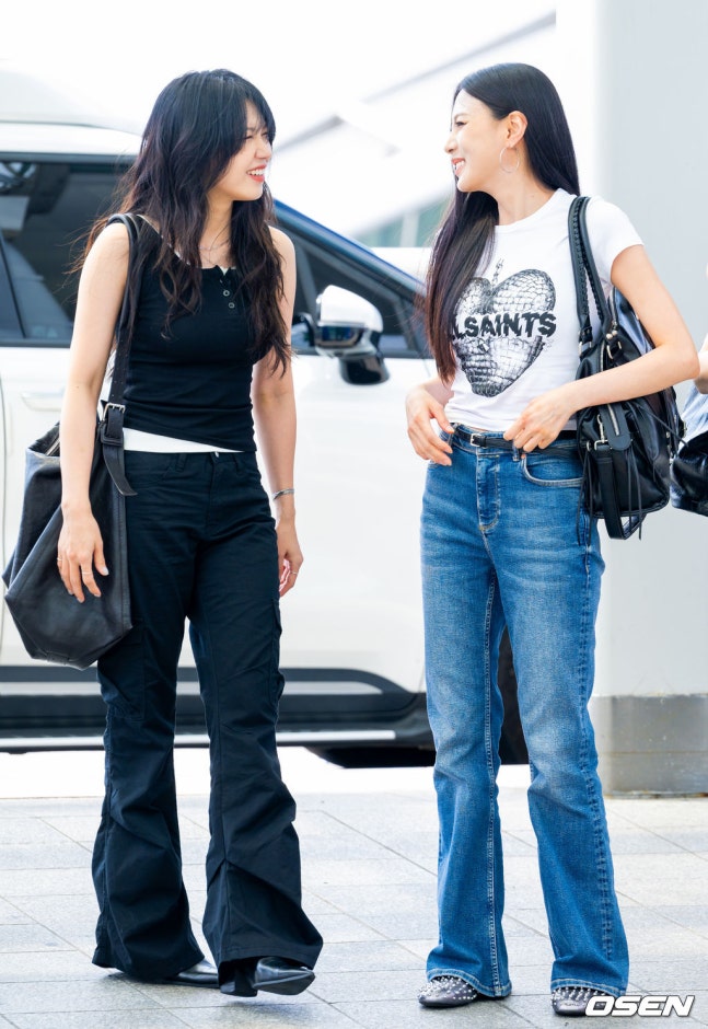 Kstyle_news's tweet photo. 【PHOTO】Apink、海外スケジュールのため出国…爽やかな笑顔 https://t.co/ndX1F8lJk3