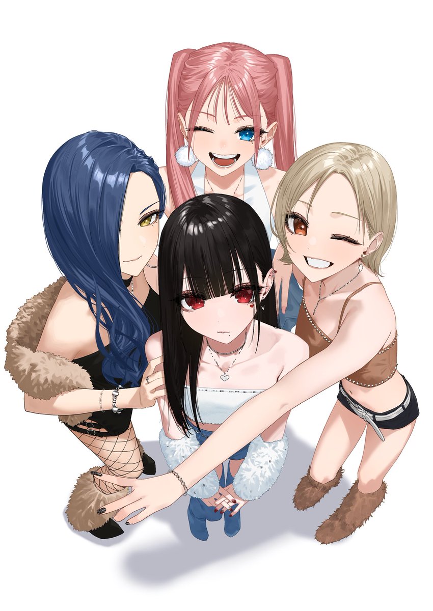 pkenshiq's tweet photo. 今日から8月4日まで個展「TOUCH」が開催されます！✨
8月2日は在廊してサインしたりしますのでお気軽にお越しください！ https://t.co/1WWiBs7tI9