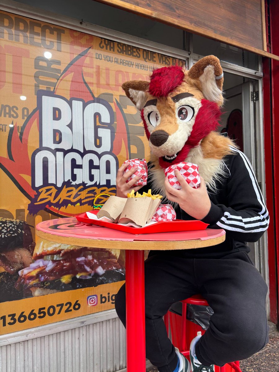 lobixart's tweet photo. JAJAJAJA me encontraron!! 🦊🍔🫶 https://t.co/RwG7KwL5FI