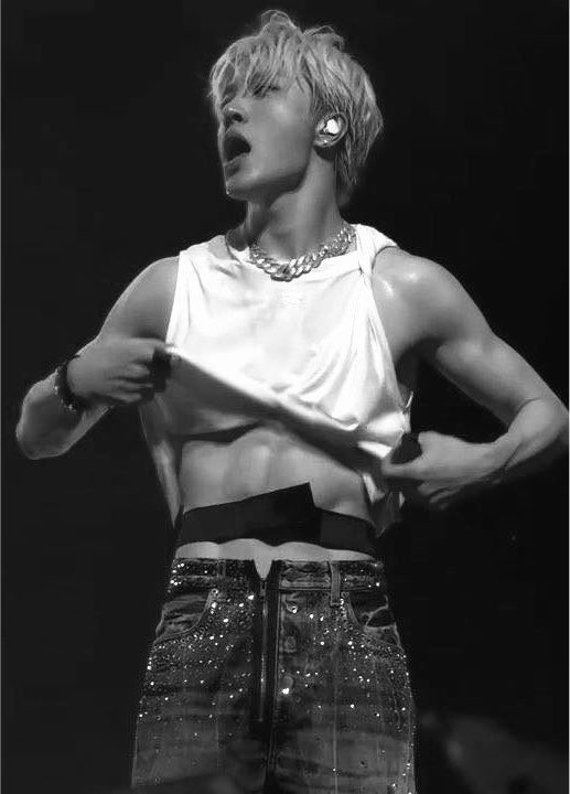 jjunghwxn's tweet photo. sorry deh ya https://t.co/qZAH36BYEy