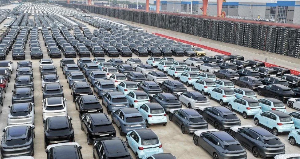 AutoAsiaBreak's tweet photo. China Could Hit 58% of Australia's Car Market by 2035

▶️Nearly 900,000 units a year, per AADA
▶️Up sharply from earlier 43% forecast
▶️China already tops Japan in June sales
▶️June share: China 35.5%, Japan 20.7%

#China #Australia #EV #AutoAsia https://t.co/WXOkXstpdx