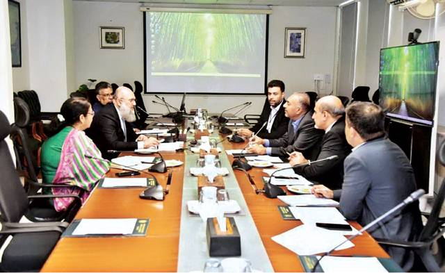 The_Nation's tweet photo. CAREC Secretariat delegation briefs commerce minister on key regional initiatives
https://t.co/vqNO5q2BTj
#CAREC #secretariat #brief #miniter #initiatives https://t.co/0gvetlbU4O