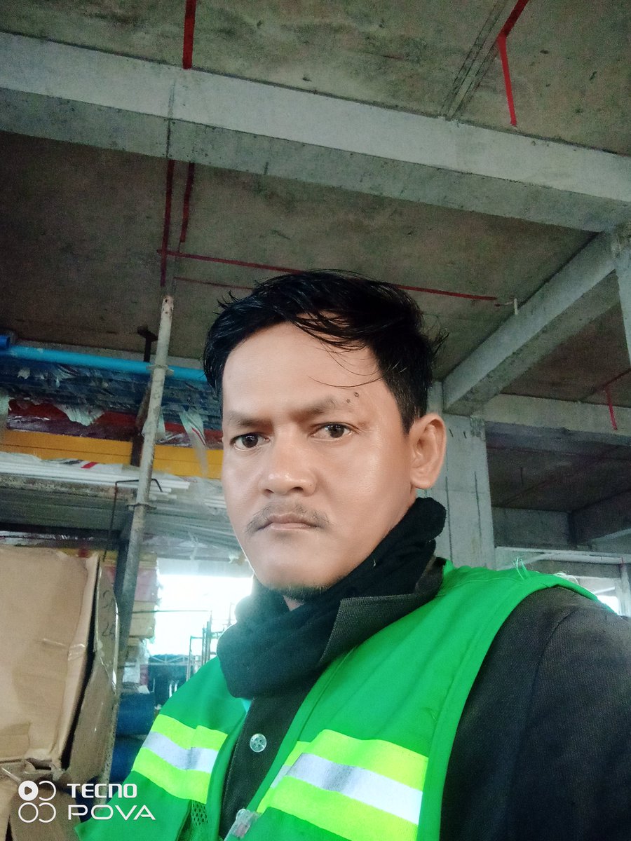 Kimhour415240's tweet photo. @KimHai2930 ផឹកដែរ https://t.co/kOY73XXTRJ