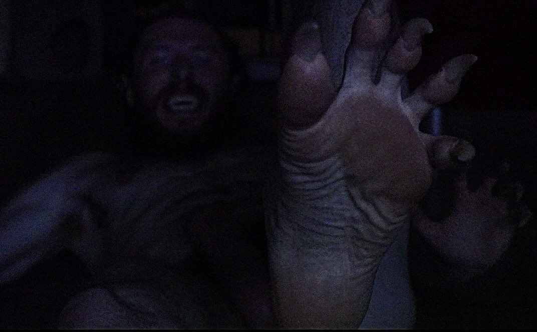 Beast_manmike's tweet photo. Lick my paws as I transform into a musky beast😈🐺🐾
#werewolf #werewolftransformation #fullmoon #performanceart #footfetish #beastmanMike https://t.co/d48tUYARZR