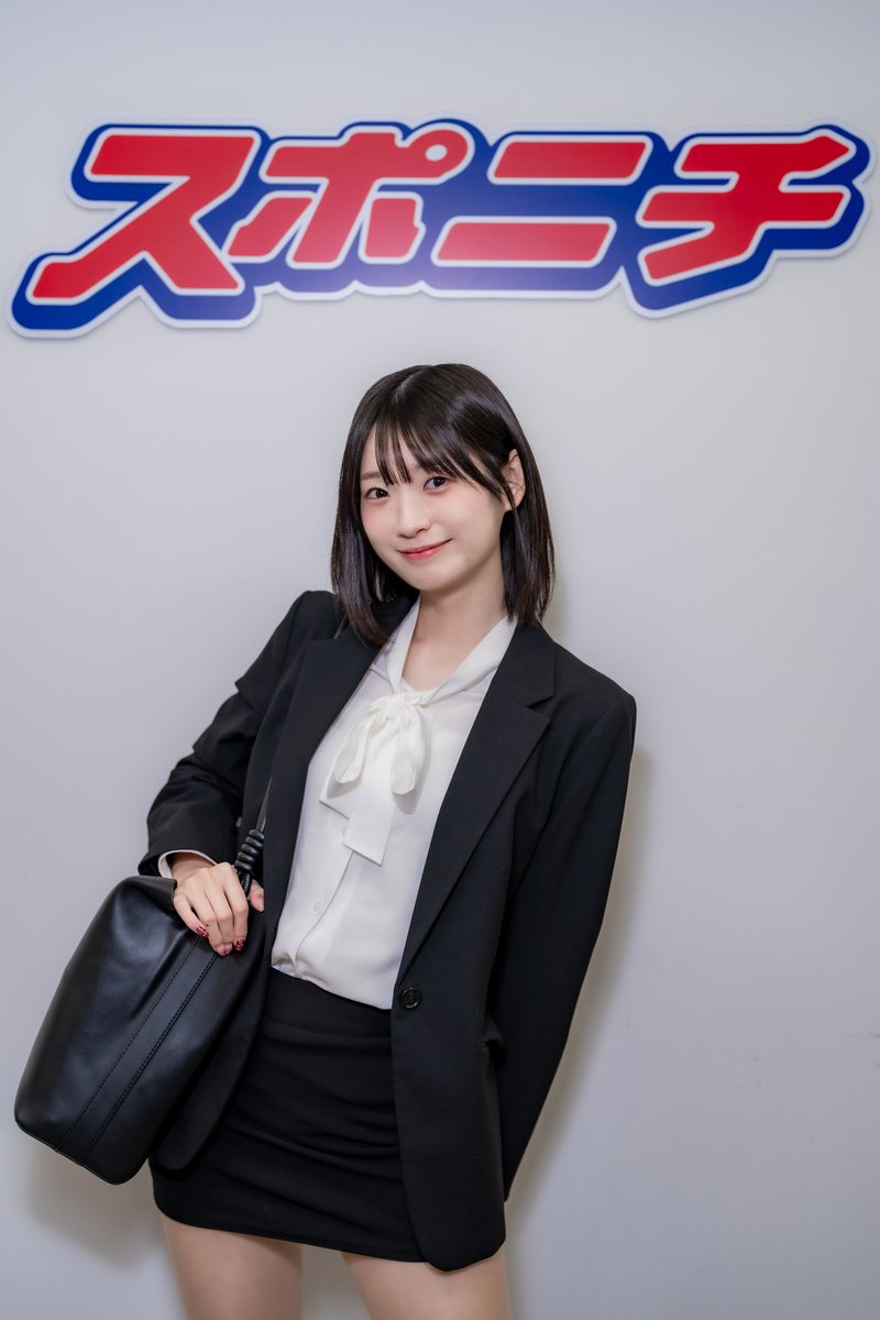 ryookuun2020's tweet photo. 期待のスポニチ超新星社員だった頃
（モデル:星名はるさん）

僕らが撮影で伺った時は
印刷所は入れなかったのですが
別日であるこの動画では潜入されているようなので是非👍

#星名はる
#アイロボ
#スポニチ
#portrait
#ポートレート
#アイロボInstagram https://t.co/oVGDdvwZTv