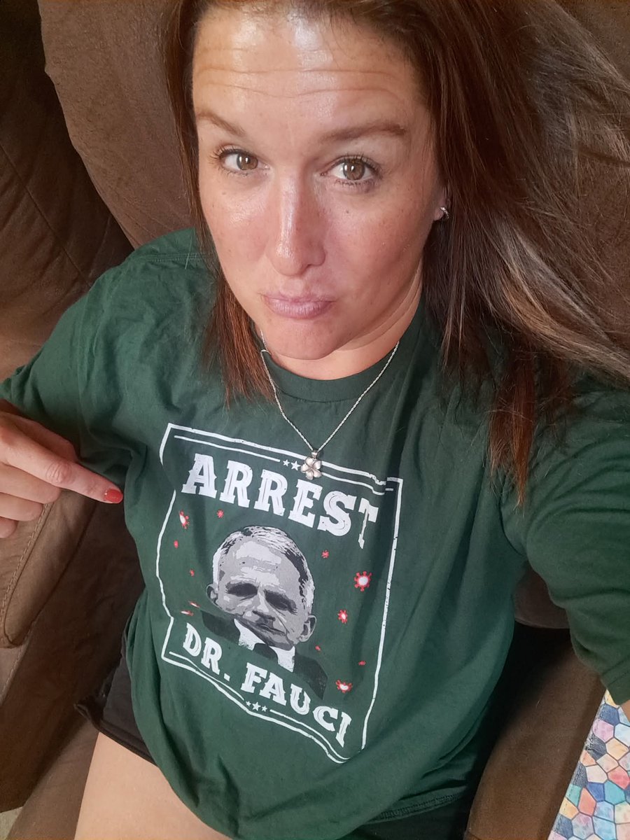 ShellyHappyJax's tweet photo. This shirt aged better than me.🙏😎 https://t.co/NA2kiq9MKE