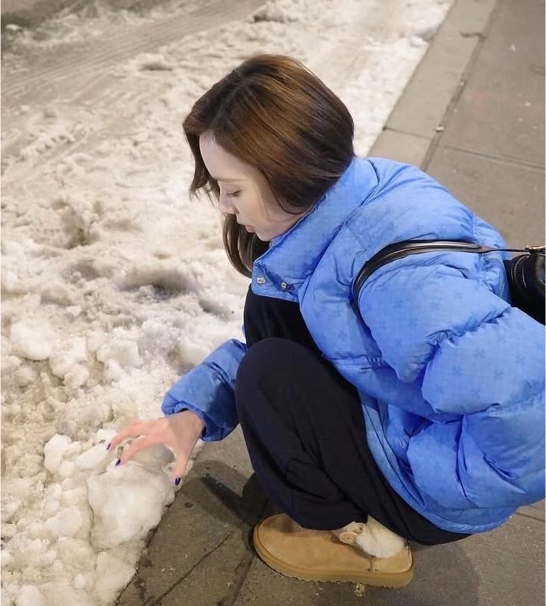 4echoji's tweet photo. happi 11 months with @ coqueroies …
ily sm my winter❄️☃️🤍 https://t.co/WaBHznGqws