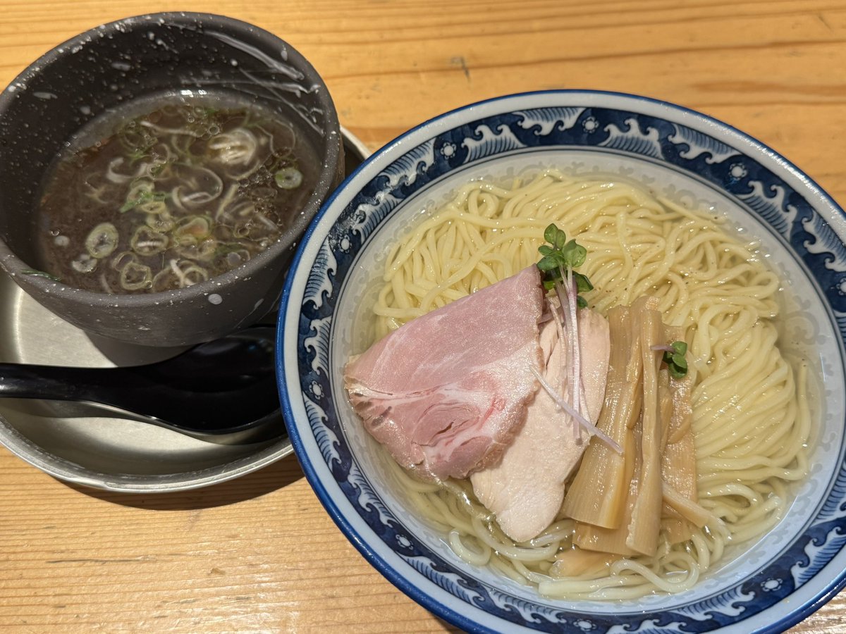 HARRIER_Mar's tweet photo. 博多駅の「博多 非豚骨 なお人」へ
冷やし煮干しのどぐろ昆布水つけ麺✨
(*´༥`*)ｳﾏｼ♪ https://t.co/UoZK87FRBt