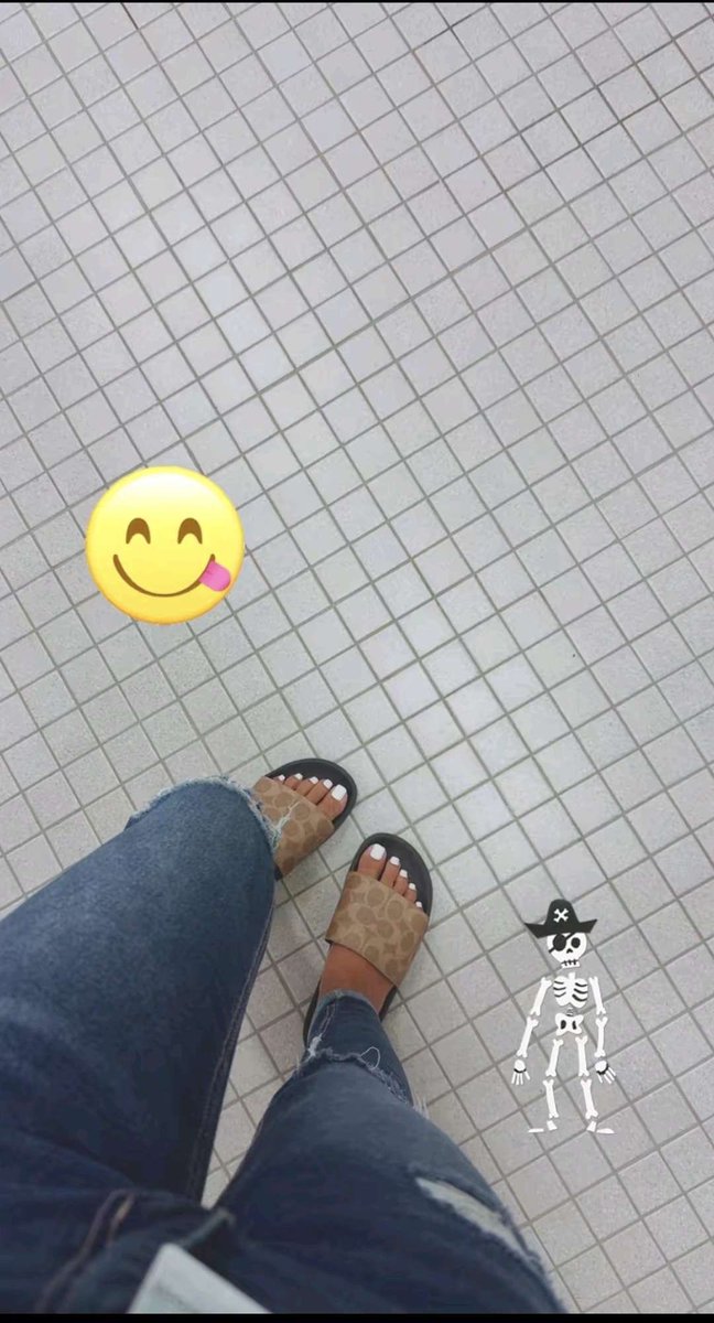 smithxfux's tweet photo. Ex has some pretty feet 

#feet #feetfetish #feetworship #feet #feeteaters #feeteaters #sellingcontent #asian https://t.co/RTrg21VFFS