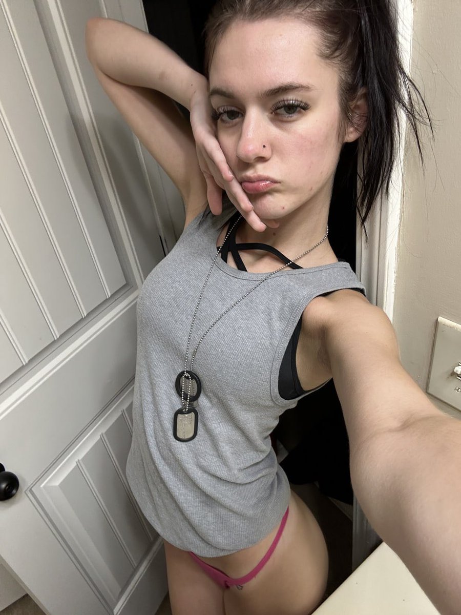 brianaedgee's tweet photo. the bratty urge to say “make me” after literally any request https://t.co/0axH7ABvEr